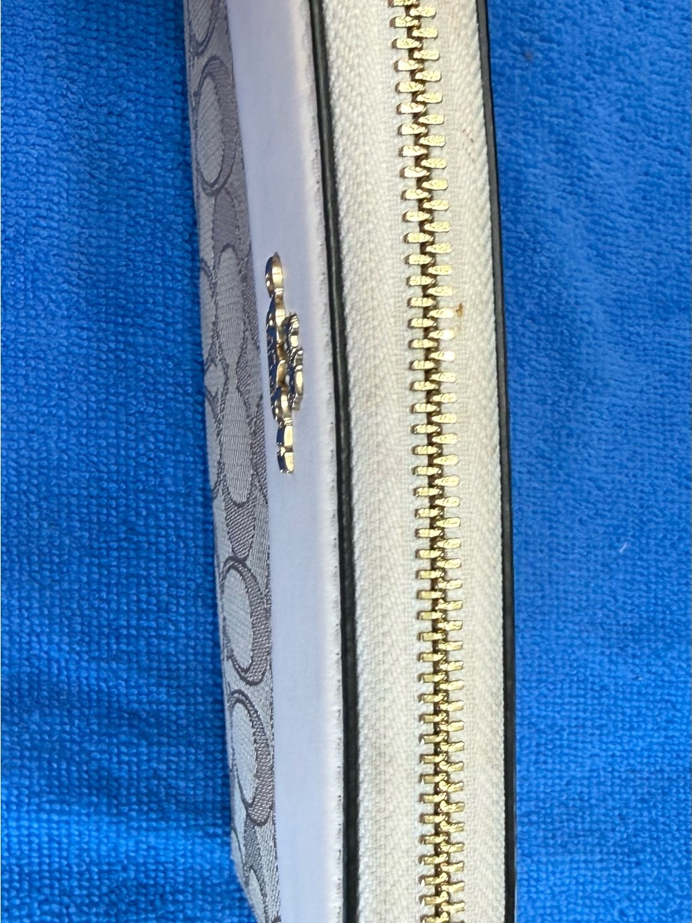 COACH Wallet - Authentic! - Picture 10 of 11